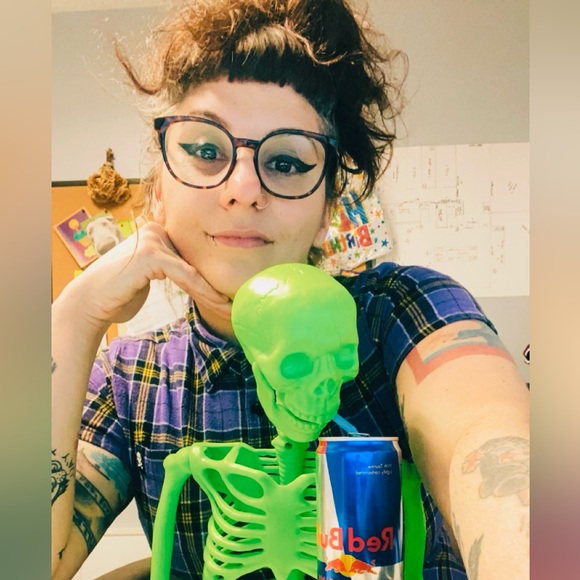 Meet your Posher, Kelly - Picture 3 of 3